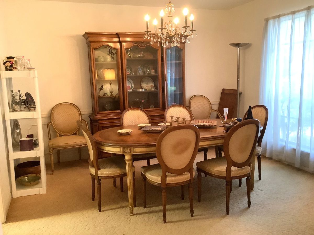 Meyerland Area Estate Sale in Houston, TX starts on 9/27/2024