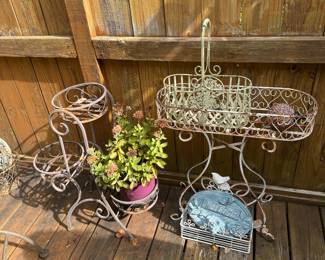 Garden accessories