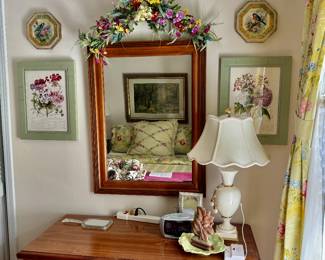 Bedroom chest and mirror