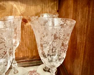 Large set elegant pattern depression glass