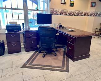 Corner Desk