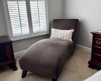 Chaise Lounge