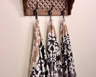 Hat / Towel Rack