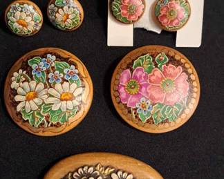 Hardwood Earrings And Pins