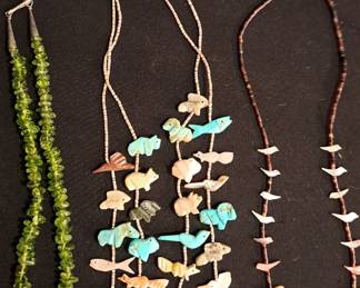 Carved Animal Necklace Plus