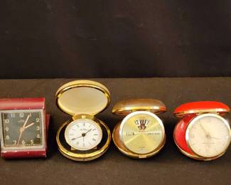  012 Small Round Vintage Travel Clock Alarms