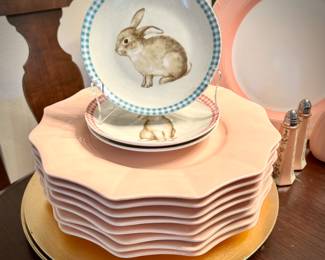 Bunny desert plates on pink dinner plate and gold charger