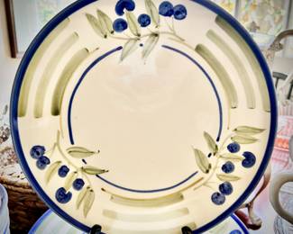 Blue and green blueberry china set