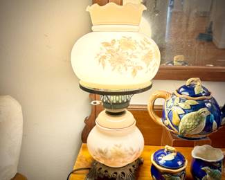 Vintage lamp - top and bottom light up