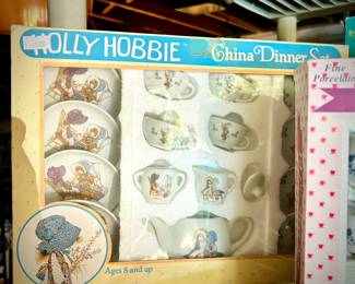 Vintage Holly Hobbie child's tea set 
