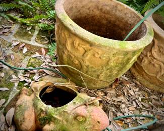 Outdoor statues and art