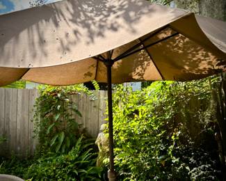Outdoor umbrella 