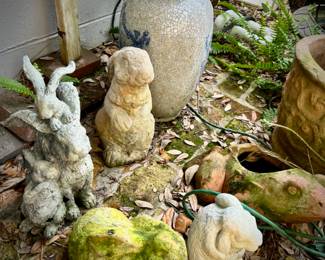 Outdoor statues and art