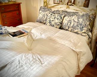 Full brass bed (includes mattresses)