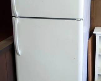 Frigidaire Refridgerator, Model FRT18KG3DWC, 66.5" x 30" x 32", Plugged In And Powered On