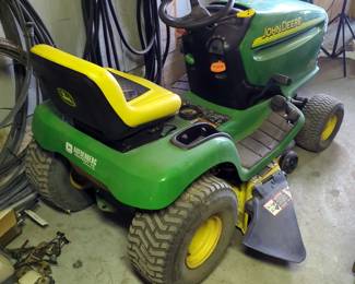 John Deere LT 150 Automatic Gas Powered Lawn Tractor, Model 150B025136, With 38" Deck, Kohler 15HP Motor, Model CV15S-41610