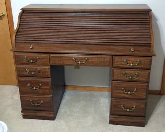Rolltop Desk, 41" x 48" x 22"