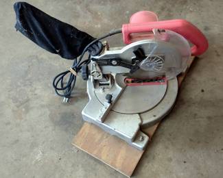 Compound Miter Saw, 8-1/4", Powers On 