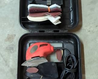 Black & Decker Mouse Sander, Model MS 500K, With Sanding Paper And Polisher, In Hard Case, Powers On