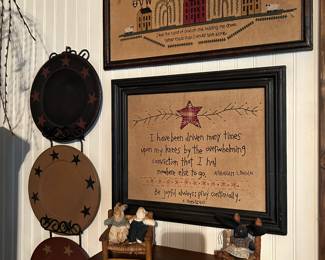 COUNTRY DECOR THROUGHOUT.