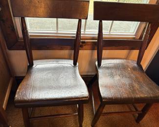 6 ANTIQUE PRIMITIVE CHAIRS.