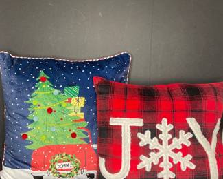 Holiday decorative pillows