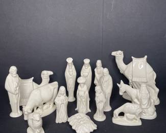 Vintage nativity set ceramic mother of pearl finish 