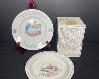 Wedgwood Beatrix Potter bowls and book set 