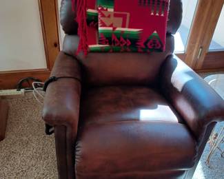 Lift chair with heat and massage 