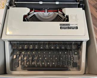 Olivetti Lettera 31 typewriter