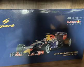 Spark 1/18 Infiniti Red Bull Racing RB11 Australian GP 2015.