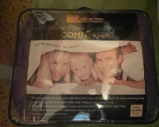 Home Collection Ultra-Plus Comforter (full/queen) in bag.