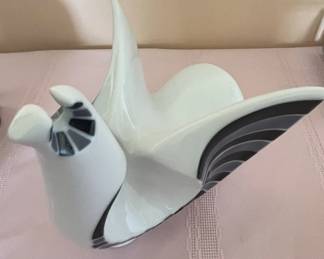 Sargadelos Spain Modernist Porcelain Bird Figurine.
