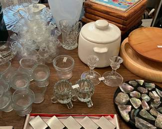 Assorted decorative items.