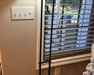 Metal base floor lamp