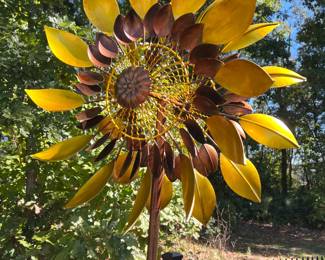 Metal sunflower spinner