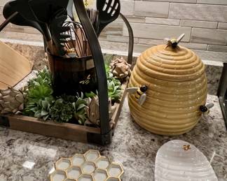 Bee themed kitchen accessories