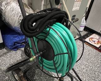 Garden hose spool
