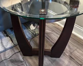 Round glass top end and coffee tables