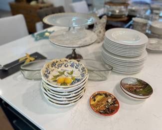 Wedgewood Vogue Plates 