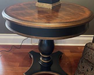 Round table 32" across the top, 30" tall