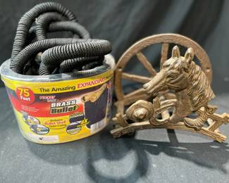 Cast Iron Horse Hose Holder With 75 Expanding Hose