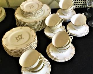 Royal Doulton Monteigne Gold Flora Fine Bone China