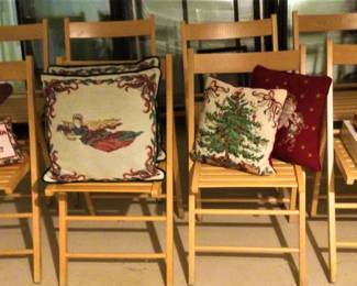 12  Folding   Chairs