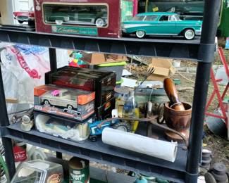 Die cast cars 1x18 scale 