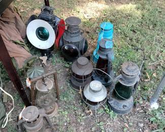 RR signals and lanterns.