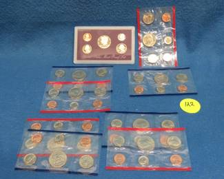 Lot 122. 5 collectible coin sets