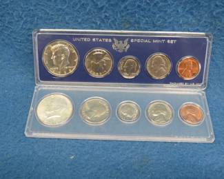 Lot 210. 1966 P and 1968 D special mint