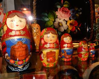 RUSSIAN NESTING DOLLS