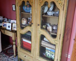 MATCHING BOOK CASE